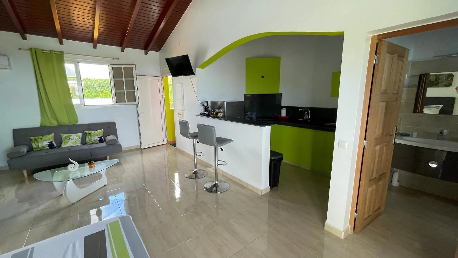 Studio Fressinette Ou F3 Charme Exotique - Capesterre-Belle-Eau, Balcon, Vue Mer Et Proche Plage Daire Capesterre-Belle-Eau